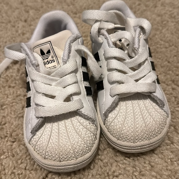 Toddler Adidas - Picture 2 of 9